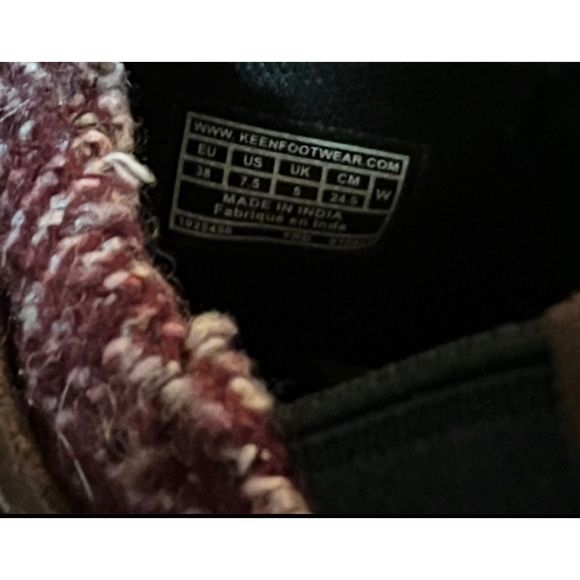 KEEN Kaci II Winter Slip Ons Size 7.5 - Picture 5 of 5